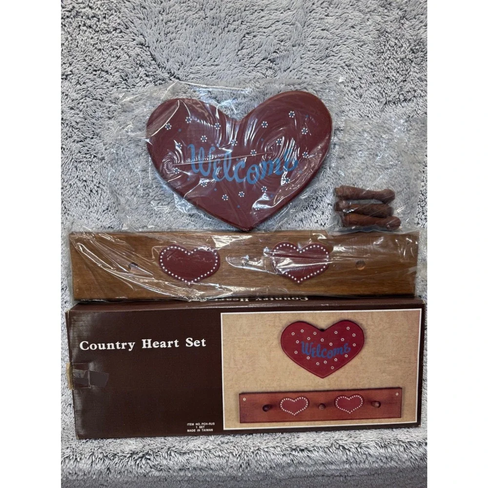 Vintage Country Heart Wooden Wall Hanging Rack Welcome Sign NOS Cottagecore Prim